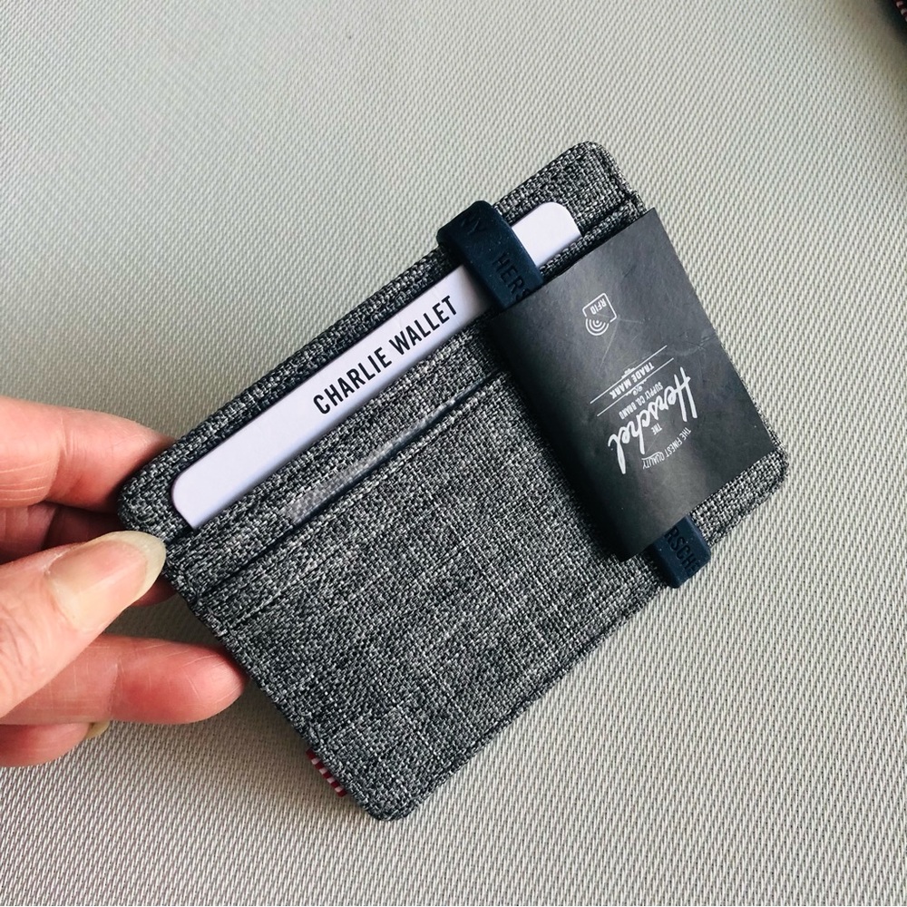 NWT - Herschel Supply Company Charlie Cardholder Wallet in Raven Crosshatch - Picture 9 of 13
